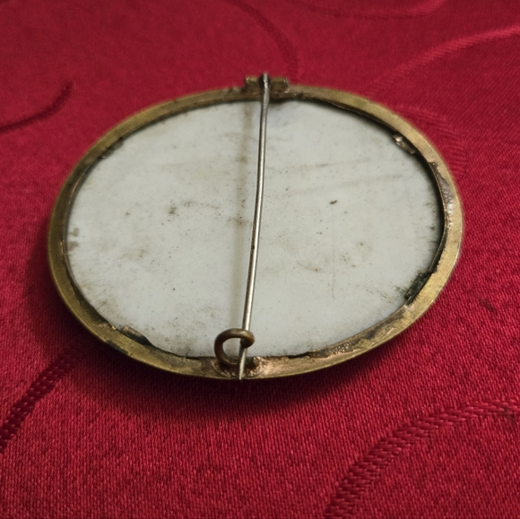 Victorian Hand-Painted Porcelain Brooch - Picture 10 of 16